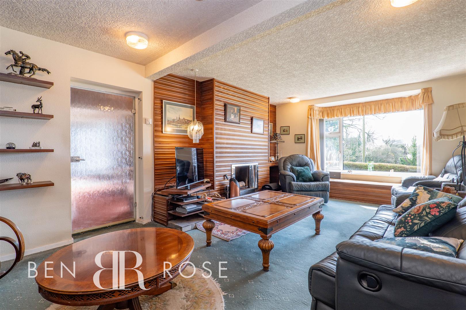 5 bed property in Back Lane, Chorley